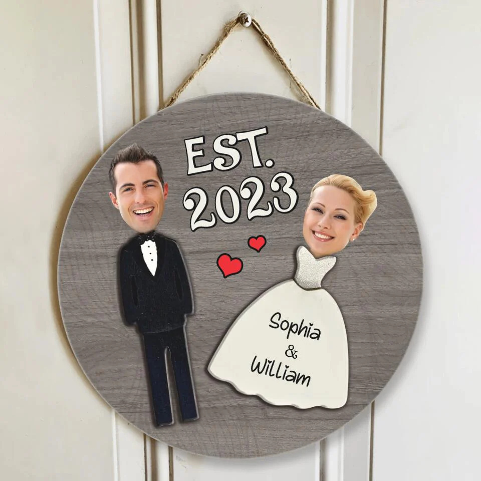 Couple Wooden Sign Groom And Bride Costume - Wedding Couple - Custom Face Upload Photo - Round Wooden Sign - Image 5