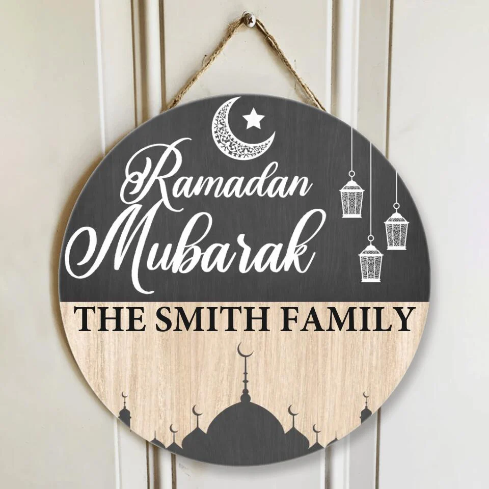 Ramadan Mubarak - Eid Gift for Family - Round Wooden Sign - Image 4