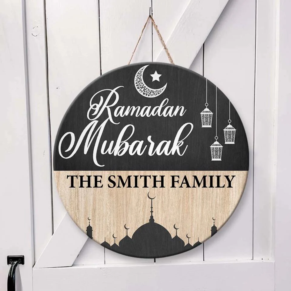 Ramadan Mubarak - Eid Gift for Family - Round Wooden Sign - Image 9