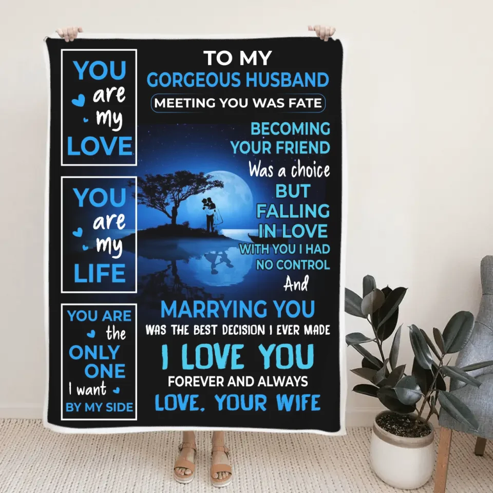 To My Gorgeous Wife/Husband - Love Quote for Her, Him - Couple at Moon Light - Fleece Blanket - Anniversary, Wedding Gift - Image 2